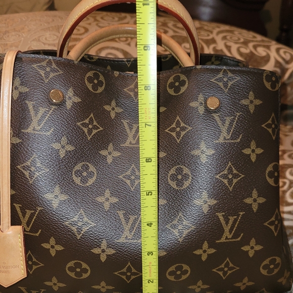 Louis Vuitton Montaigne M - Picture 4 of 13